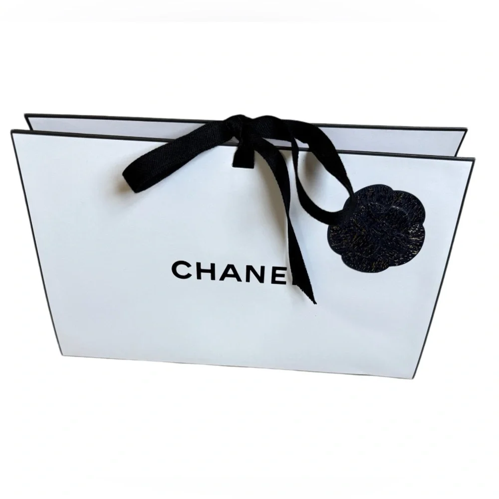 Chanel - Gift Packaging with Stuffing & Envelope for Card - Black &‎ White